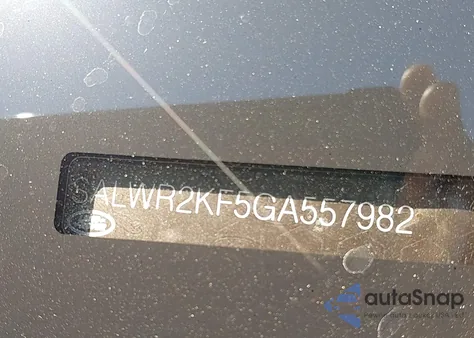 2016 Land Rover Range Rover Sport 3.0L V6 Turbocharged Diesel Hse Td6 z USA, uszkodzony, nr VIN SALWR2KF5GA557982